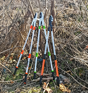 Multiple telescopic scissors